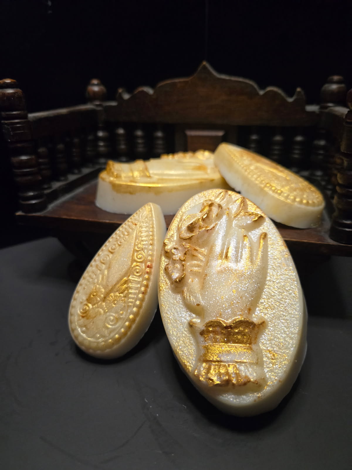 Crystal House Goat's Milk Soap – Elegant Vanilla Orchid, Jasmine, Amber Wood & Oakmoss | Luxurious, Floral, Earthy Scent | Timeless Comfort